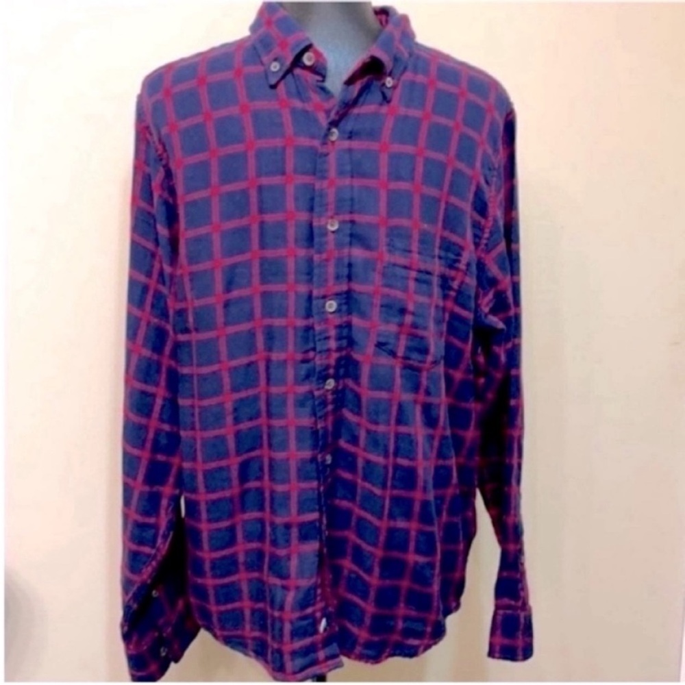 Tailor Vintage Men’s Navy and Burgundy Plaid Button Down Shirt L